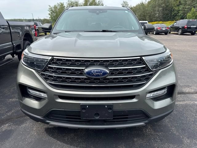 Certified 2020 Ford Explorer XLT w/ Equipment Group 202A AWD/4WD image 2
