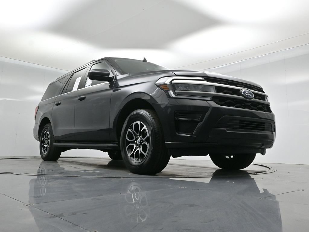 Certified 2024 Ford Expedition Max XLT image 5