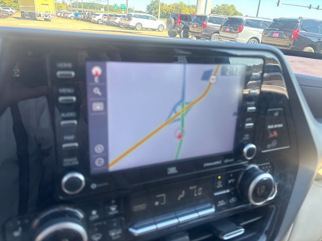 Used 2021 Toyota Highlander Limited FWD image 18