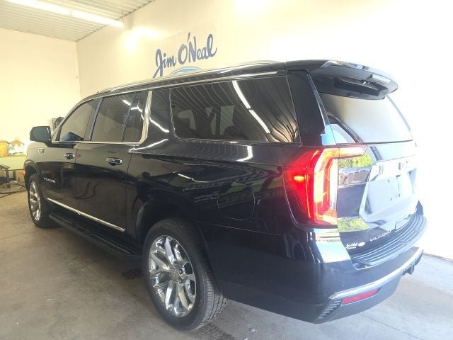 Used 2021 GMC Yukon XL SLT AWD/4WD image 35