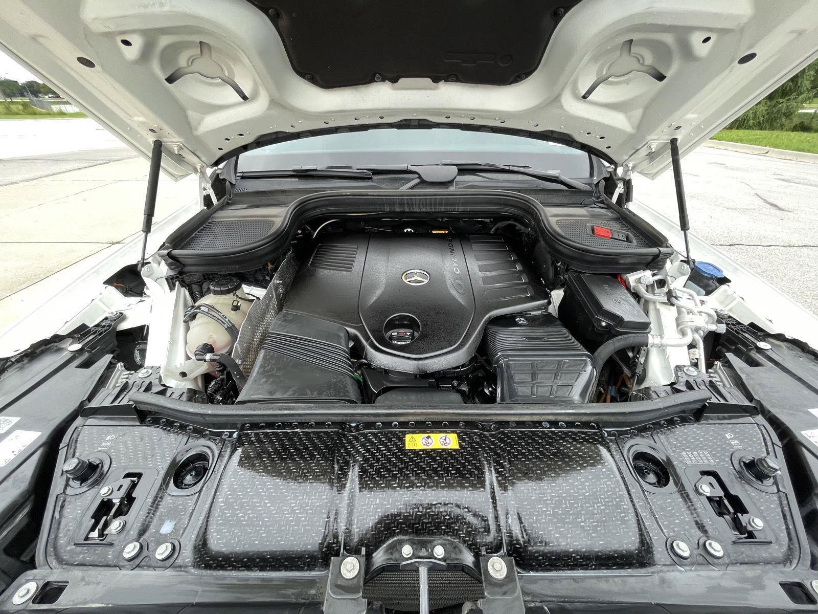 Used 2024 Mercedes-Benz GLS 450 4MATIC image 39