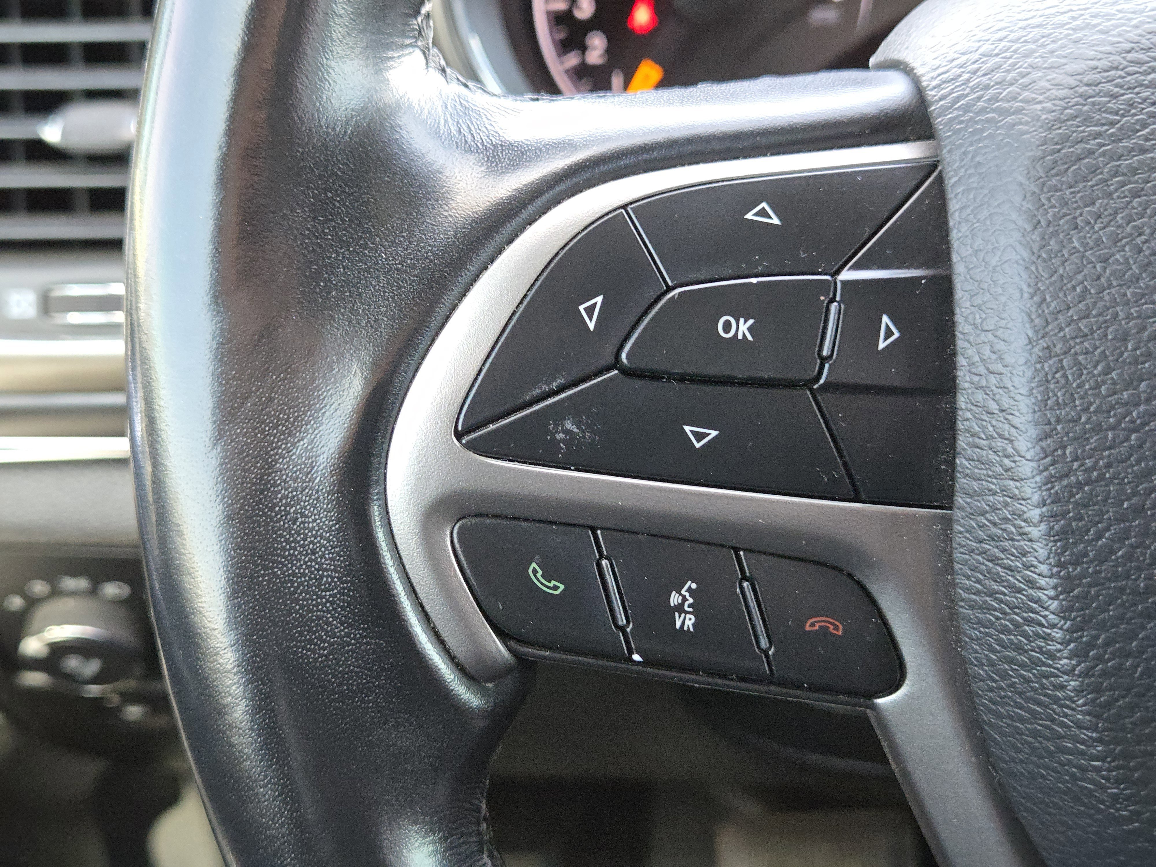 Used 2021 Jeep Grand Cherokee Limited image 27