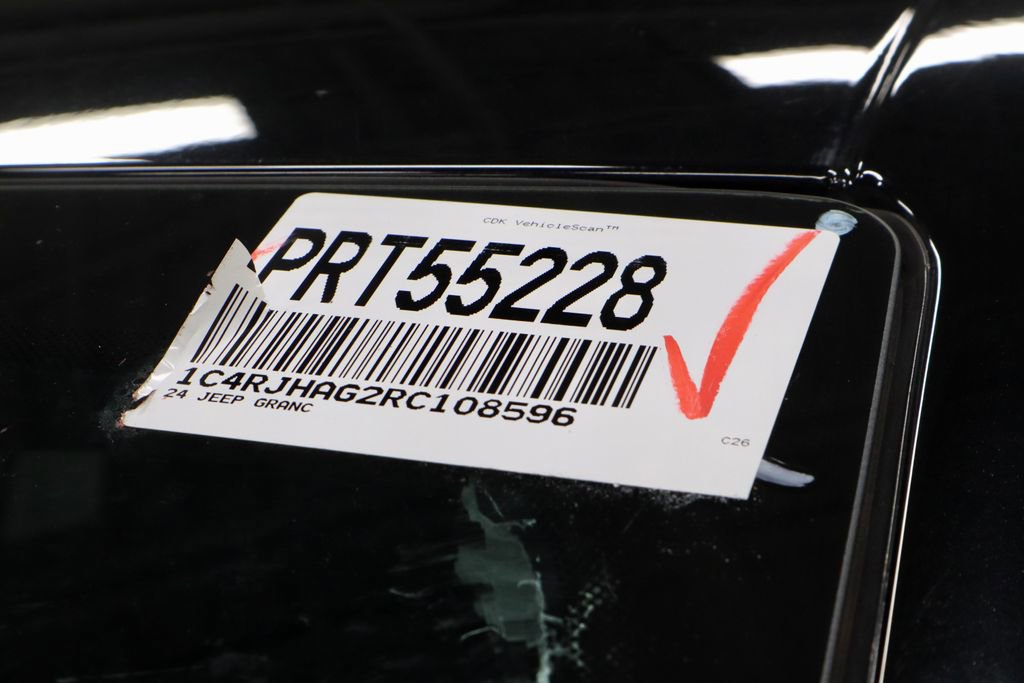 Used 2024 Jeep Grand Cherokee Altitude AWD/4WD image 36