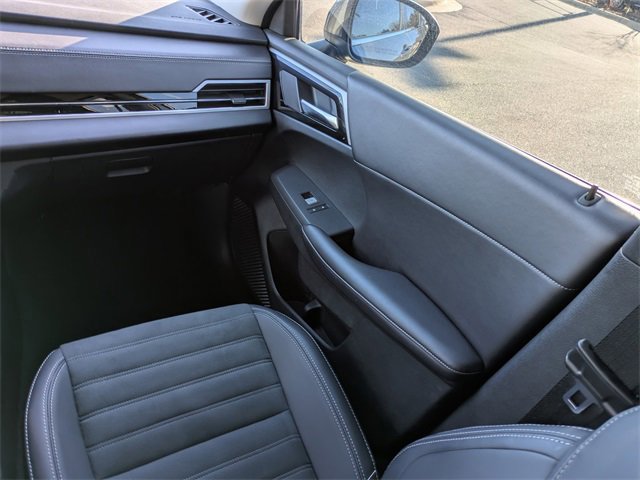 Used 2024 Mitsubishi Outlander SE image 17