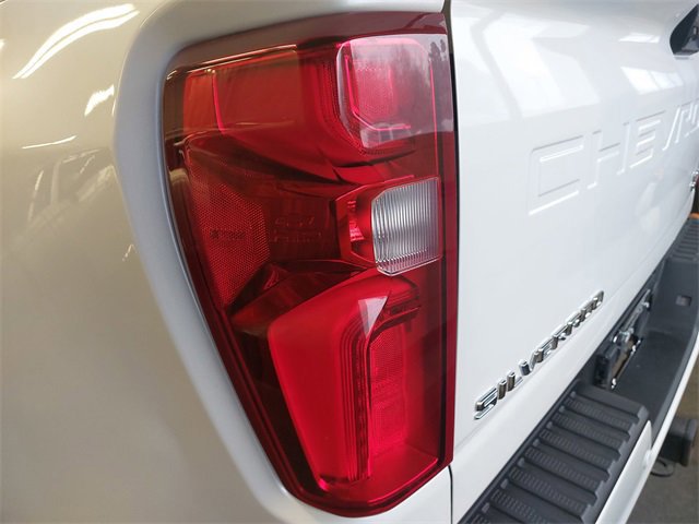 Used 2024 Chevrolet Silverado 3500 High Country w/ Technology Package image 32