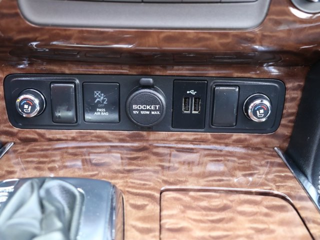 Used 2019 Nissan Armada Platinum w/ Captain's Chairs Package AWD/4WD image 30