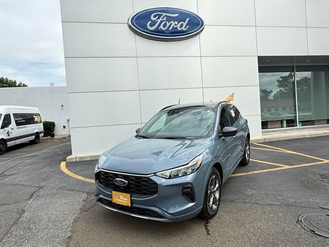 Certified 2023 Ford Escape ST-Line w/ Tech Pack #1 AWD/4WD image 2