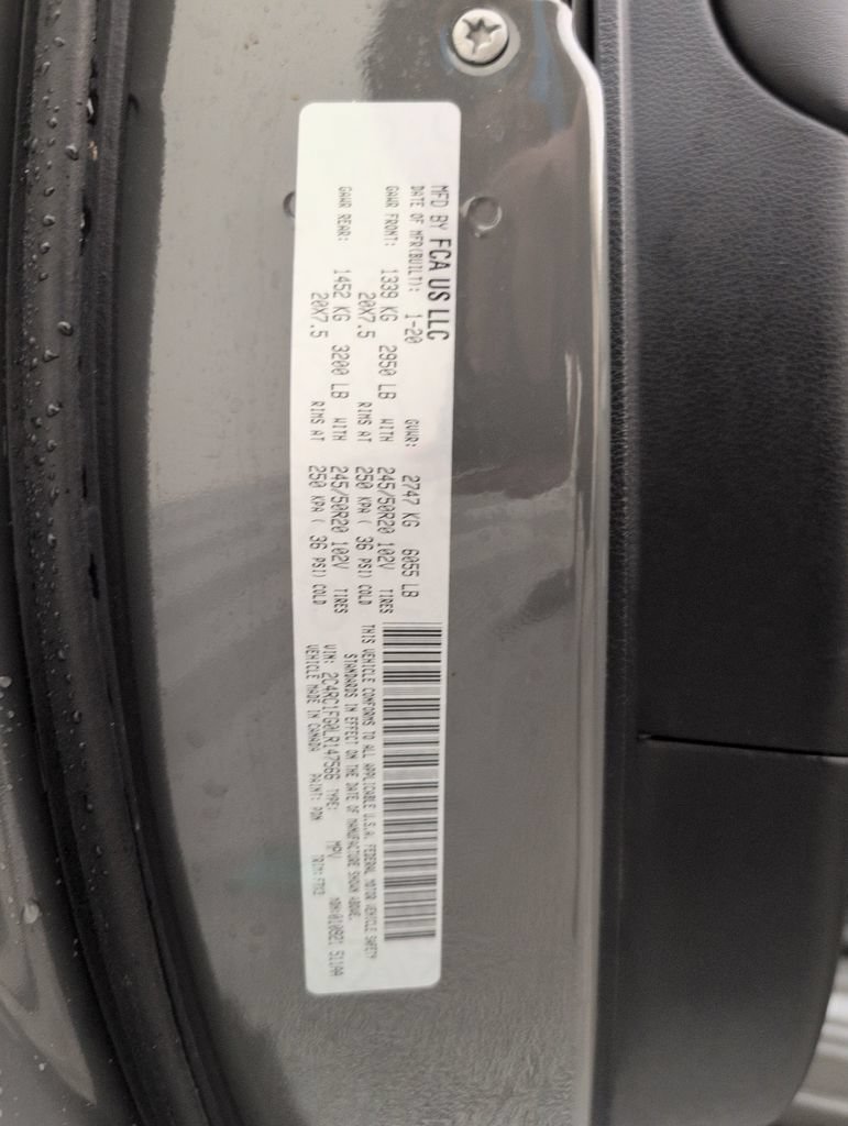 Used 2020 Chrysler Pacifica Touring w/ S Appearance Package FWD image 40