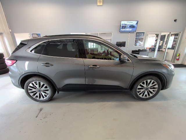 Certified 2022 Ford Escape Titanium AWD/4WD image 6