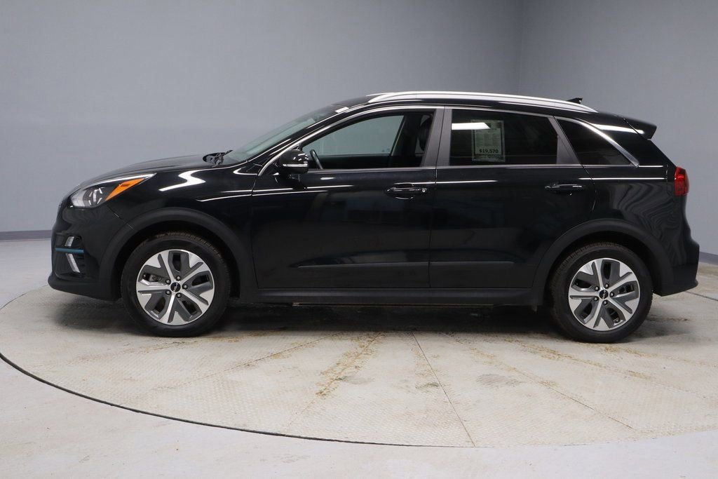 Used 2022 Kia Niro EX w/ Cold Weather Package image 2