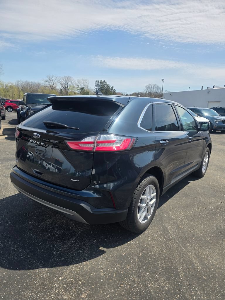 Certified 2024 Ford Edge SEL w/ Convenience Package AWD/4WD image 5