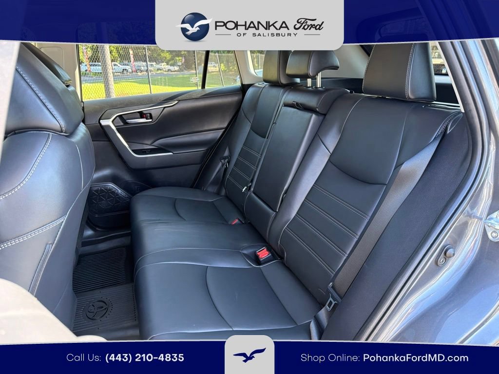 Used 2022 Toyota RAV4 XLE Premium AWD/4WD image 21