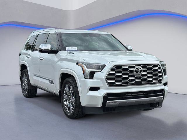Used 2025 Toyota Sequoia Capstone AWD/4WD image 7