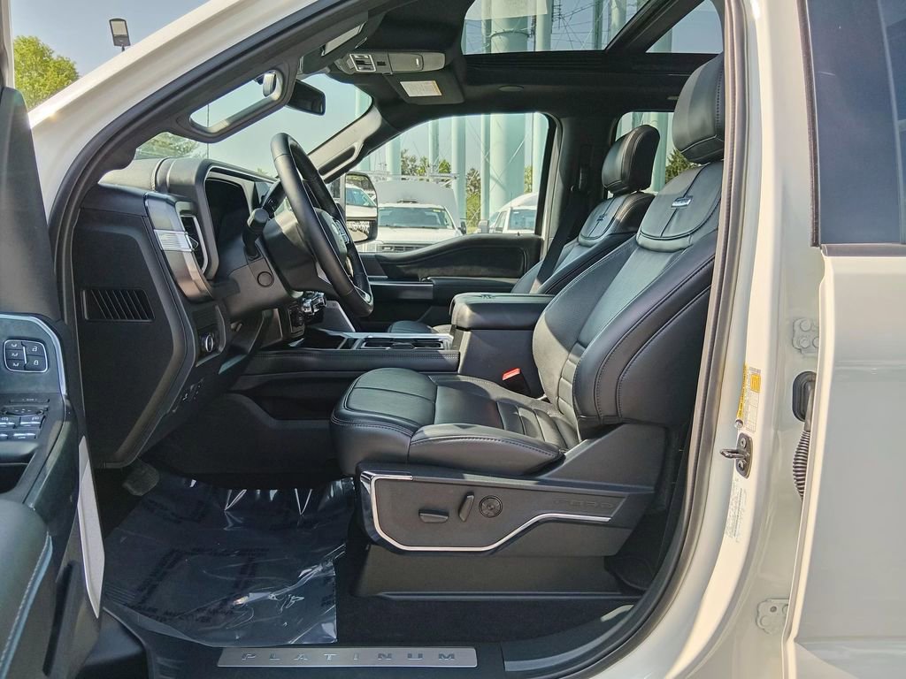 Certified 2025 Ford F350 Platinum AWD/4WD image 19