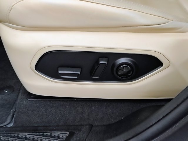 Used 2022 Jeep Grand Cherokee Limited AWD/4WD image 23
