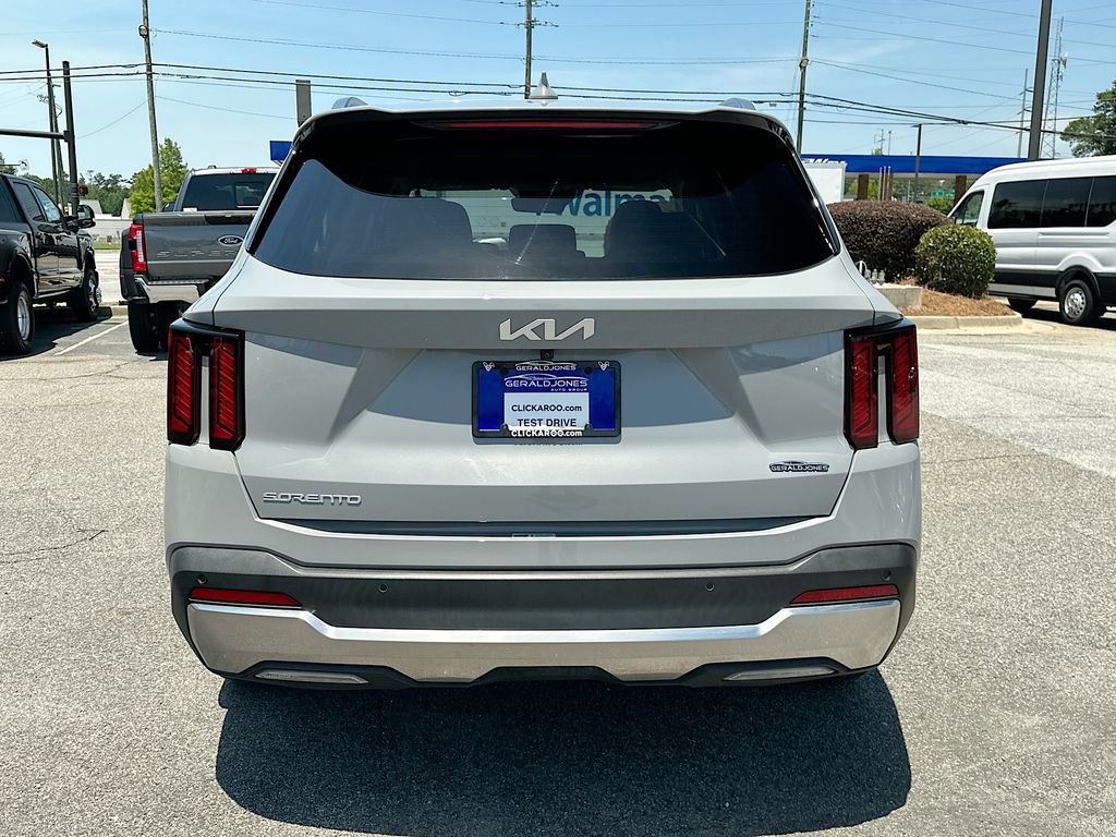 Used 2024 Kia Sorento S FWD image 15