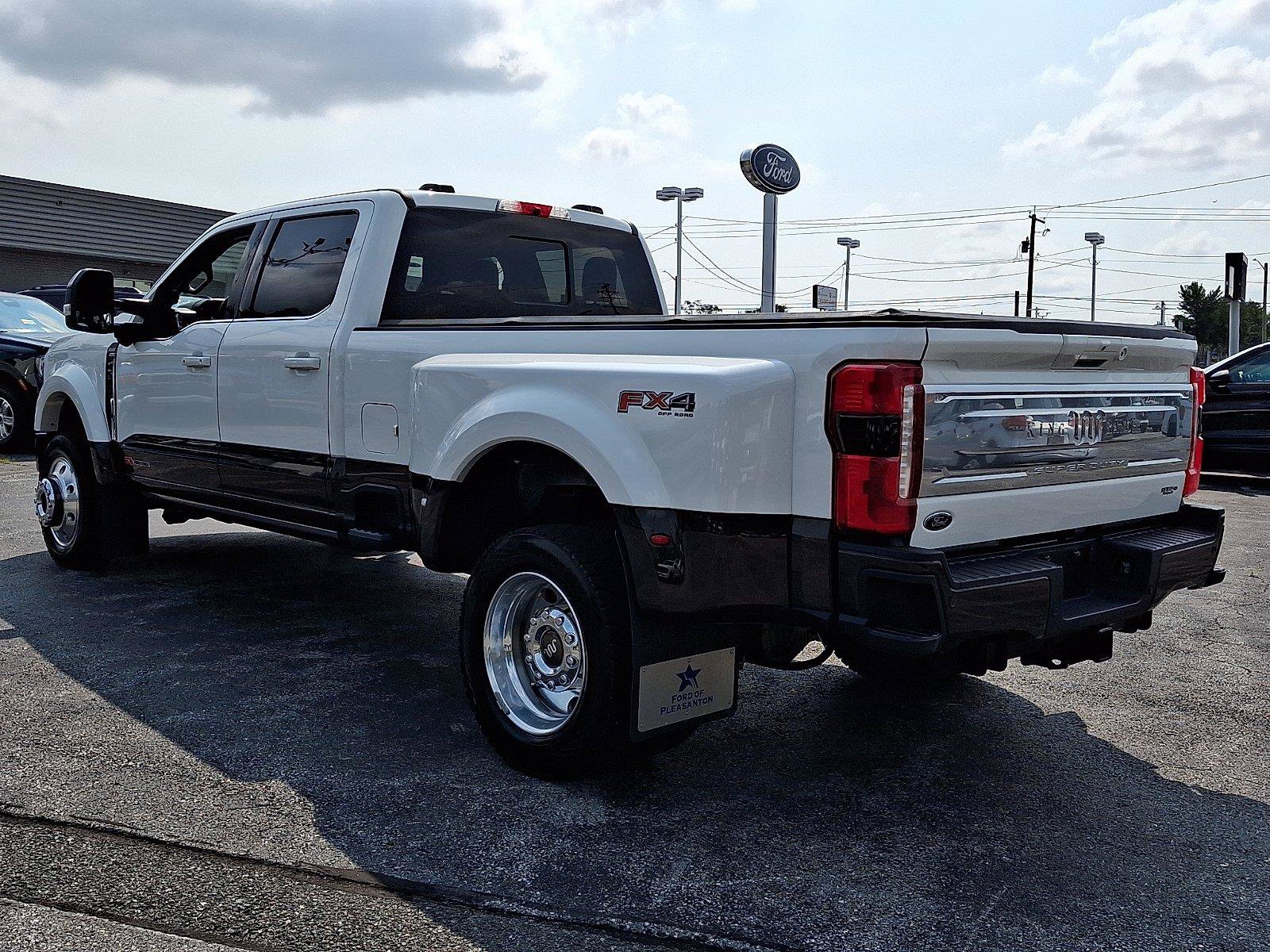 Certified 2025 Ford F450 King Ranch w/ FX4 Off-Road Package AWD/4WD image 5