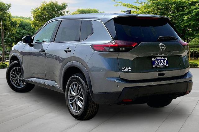 Used 2024 Nissan Rogue S AWD/4WD image 2