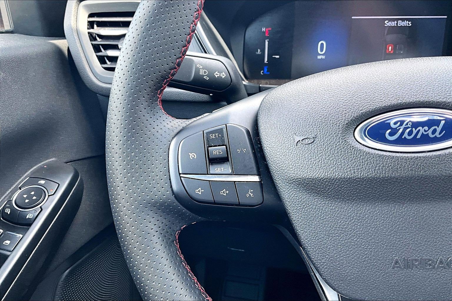 Certified 2025 Ford Escape ST-Line FWD image 18