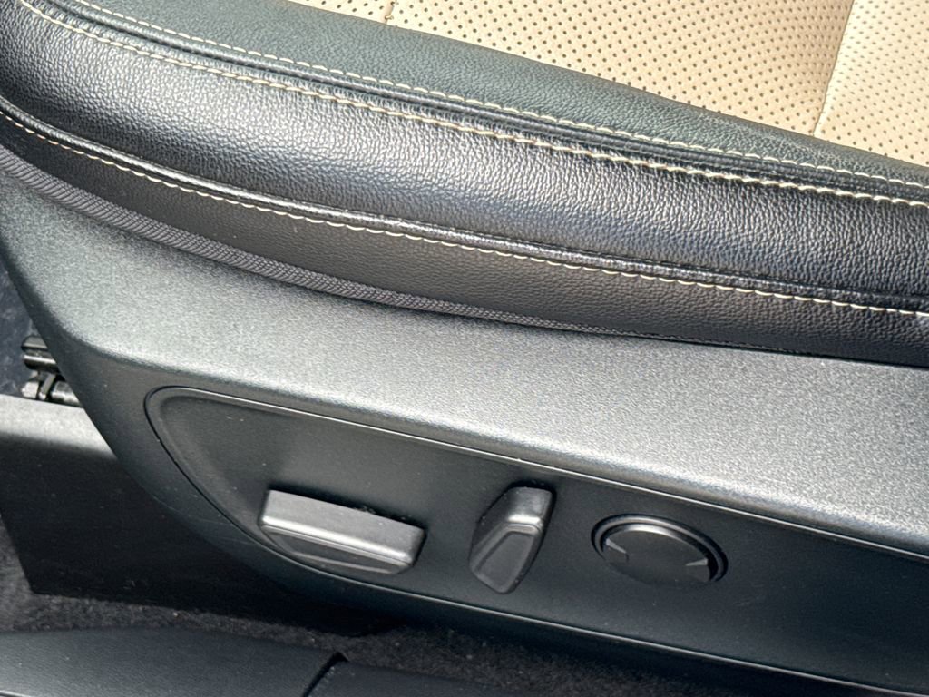 Certified 2022 Ford Escape Titanium w/ Titanium Premium Package image 26