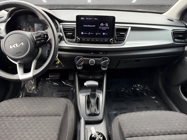 Used 2022 Kia Rio S image 3