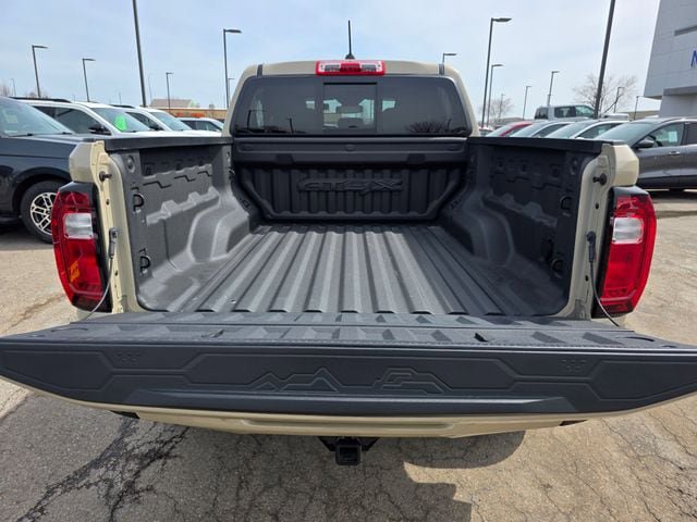 Used 2024 GMC Canyon AT4X AWD/4WD image 13
