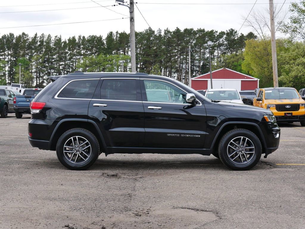 Used 2019 Jeep Grand Cherokee Limited AWD/4WD image 2
