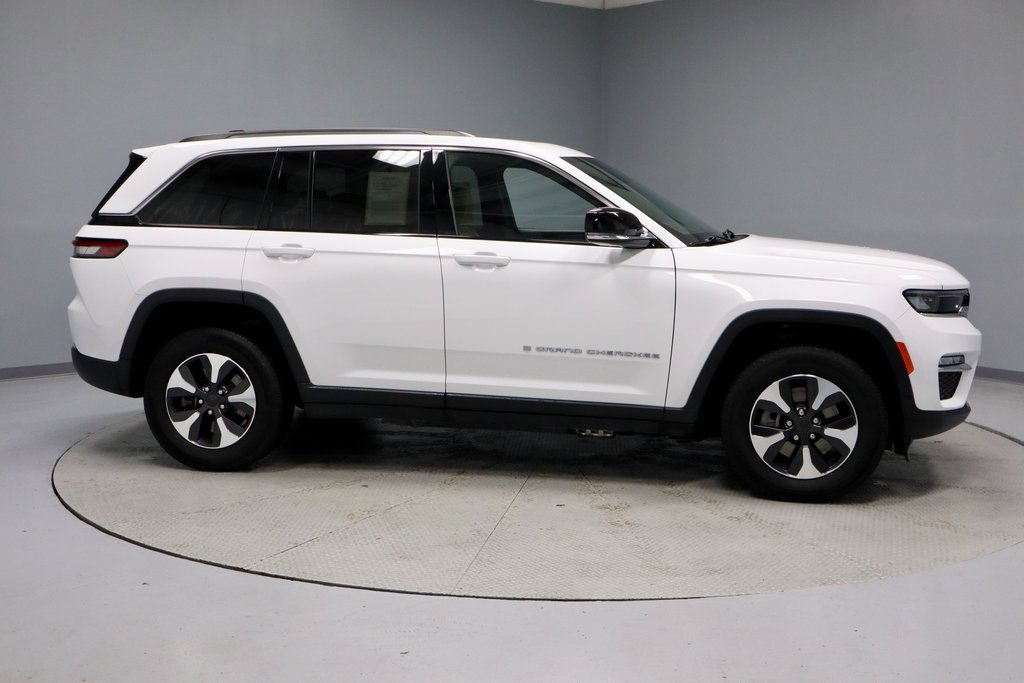 Used 2024 Jeep Grand Cherokee Limited 4xe image 12