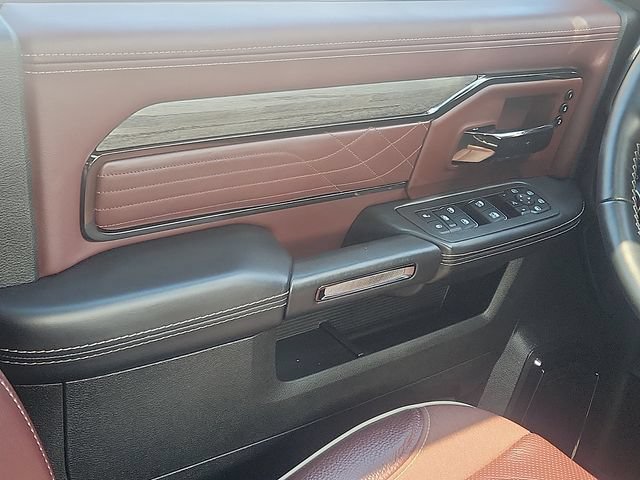 Used 2025 RAM 3500 Limited AWD/4WD image 11