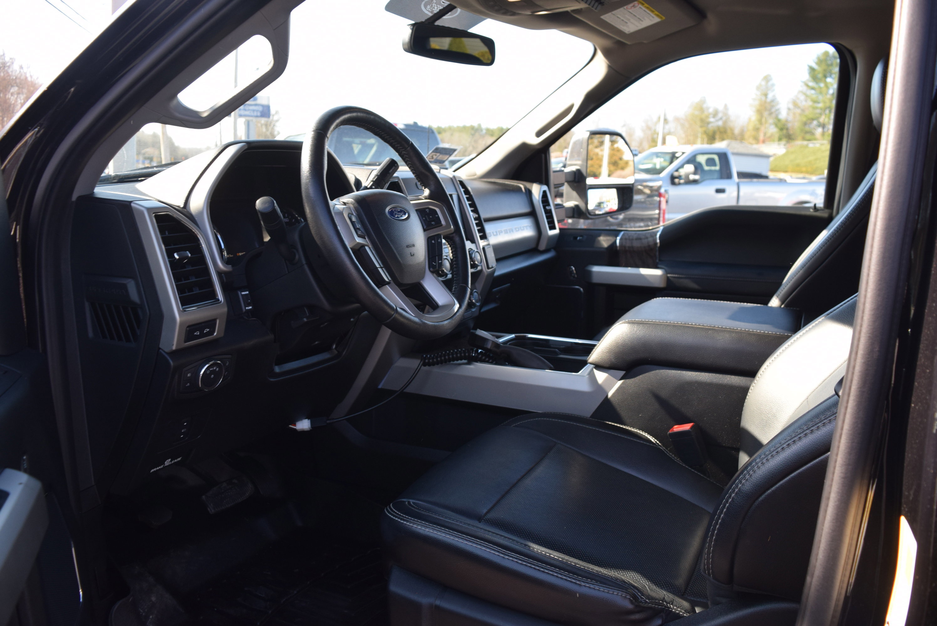 Certified 2019 Ford F250 Lariat w/ Chrome Package image 10