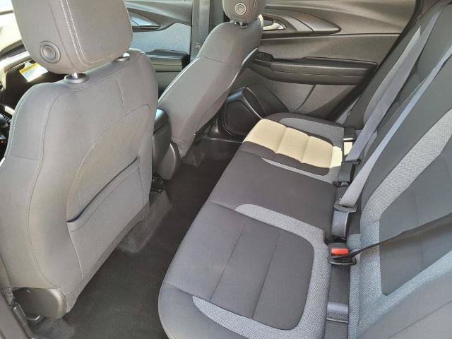 Used 2023 Chevrolet TrailBlazer LT FWD image 12
