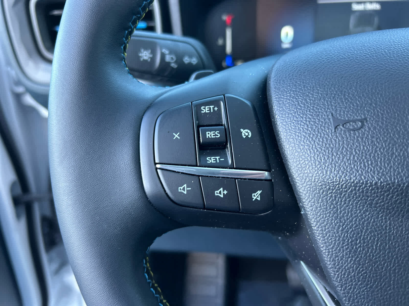 Certified 2025 Ford Maverick Lobo image 34