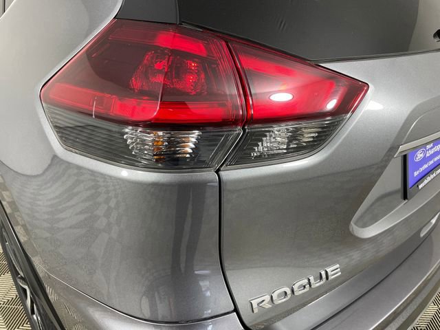 Used 2019 Nissan Rogue SL w/ Premium Package image 23