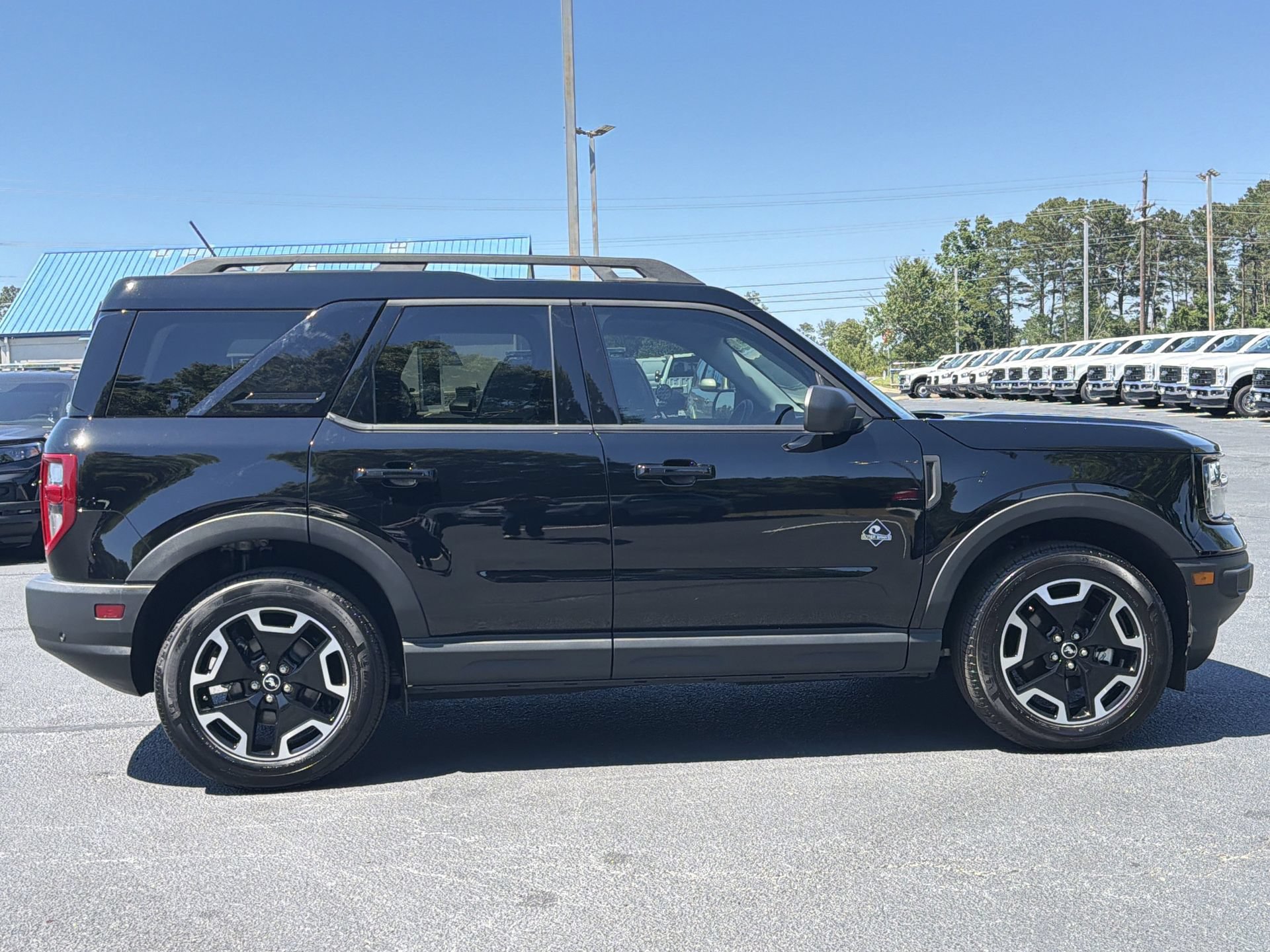 Certified 2024 Ford Bronco Sport Outer Banks w/ Tech Package AWD/4WD image 32