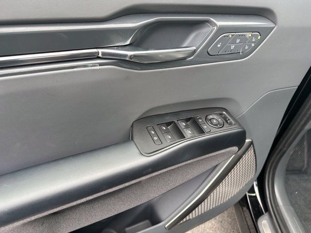 Used 2024 Kia EV9 Land AWD/4WD image 25