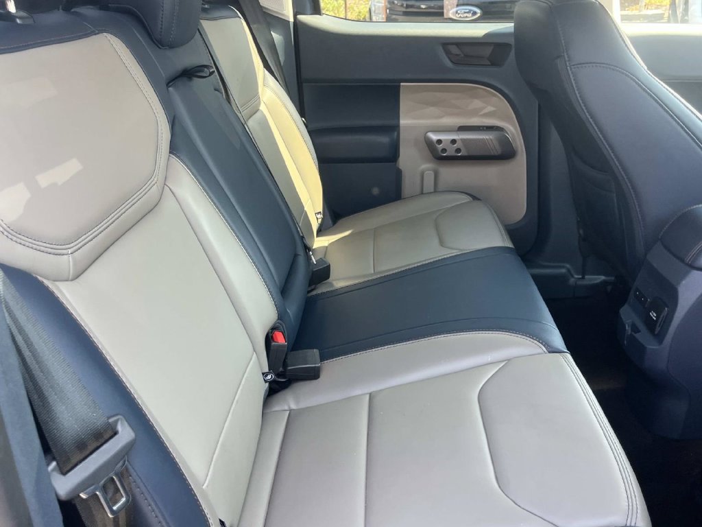 Certified 2025 Ford Maverick Lariat w/ 4K Tow Package AWD/4WD image 28