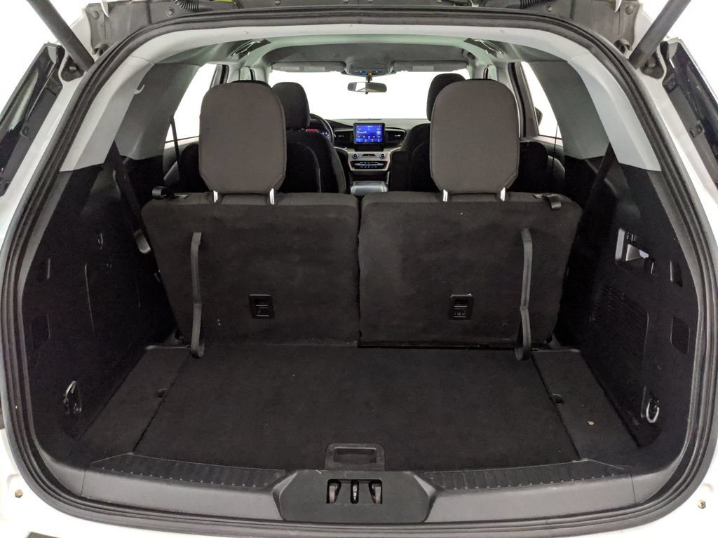 Certified 2023 Ford Explorer XLT AWD/4WD image 18