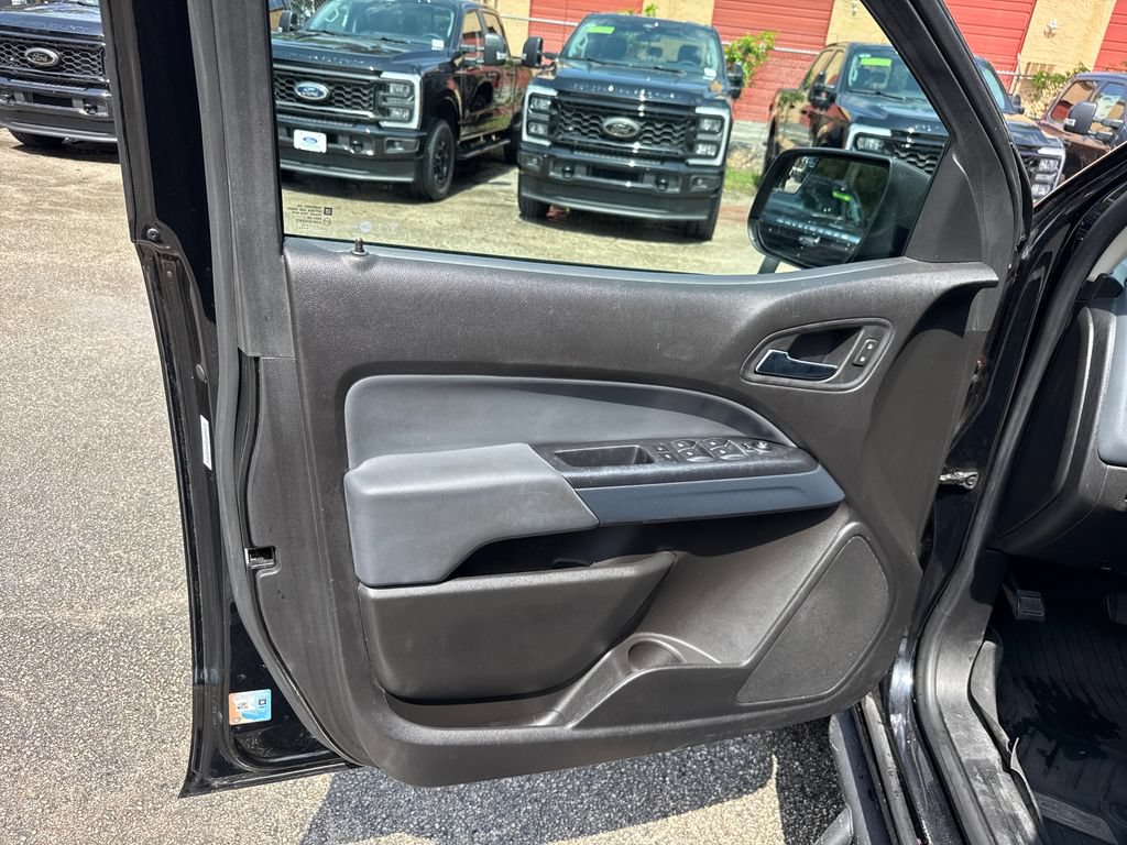 Used 2017 Chevrolet Colorado Z71 AWD/4WD image 13