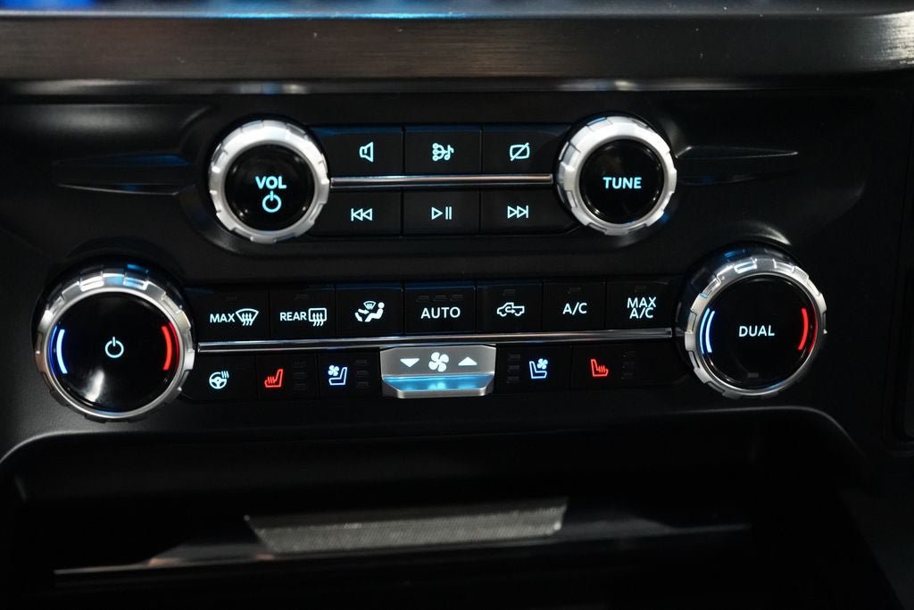 Certified 2024 Ford F350 Lariat w/ Lariat Ultimate Package AWD/4WD image 21