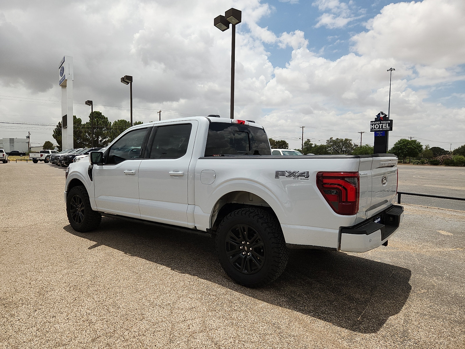 Certified 2025 Ford F150 Platinum w/ Equipment Group 702A High AWD/4WD image 4