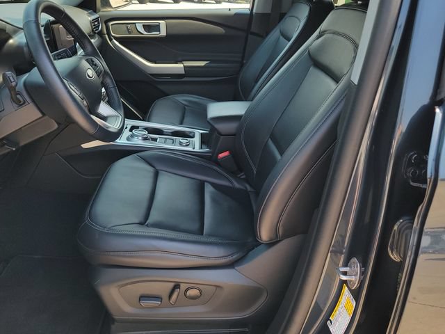 Certified 2023 Ford Explorer XLT w/ Equipment Group 202A AWD/4WD image 6