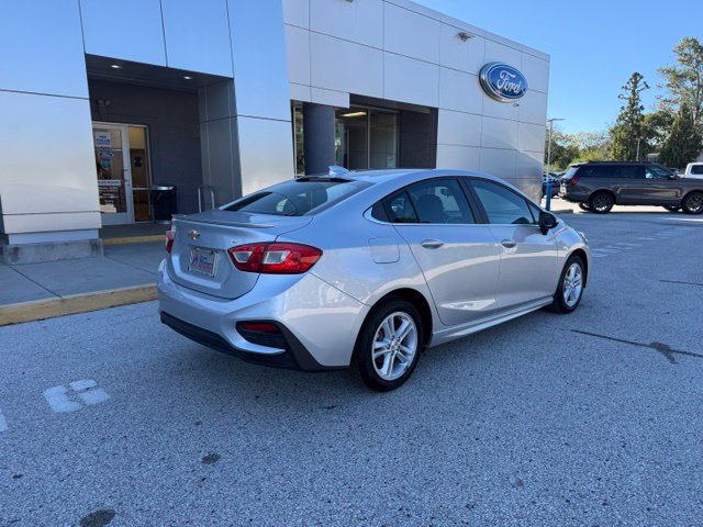 Used 2018 Chevrolet Cruze LT w/ Convenience Package FWD image 14