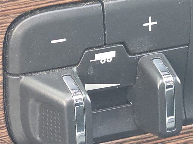 Used 2017 RAM 1500 Laramie w/ Convenience Group image 17