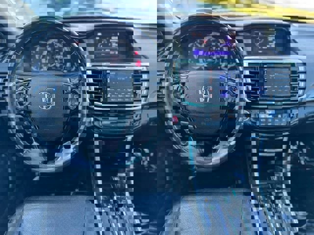 Used 2017 Honda Accord EX-L image 15