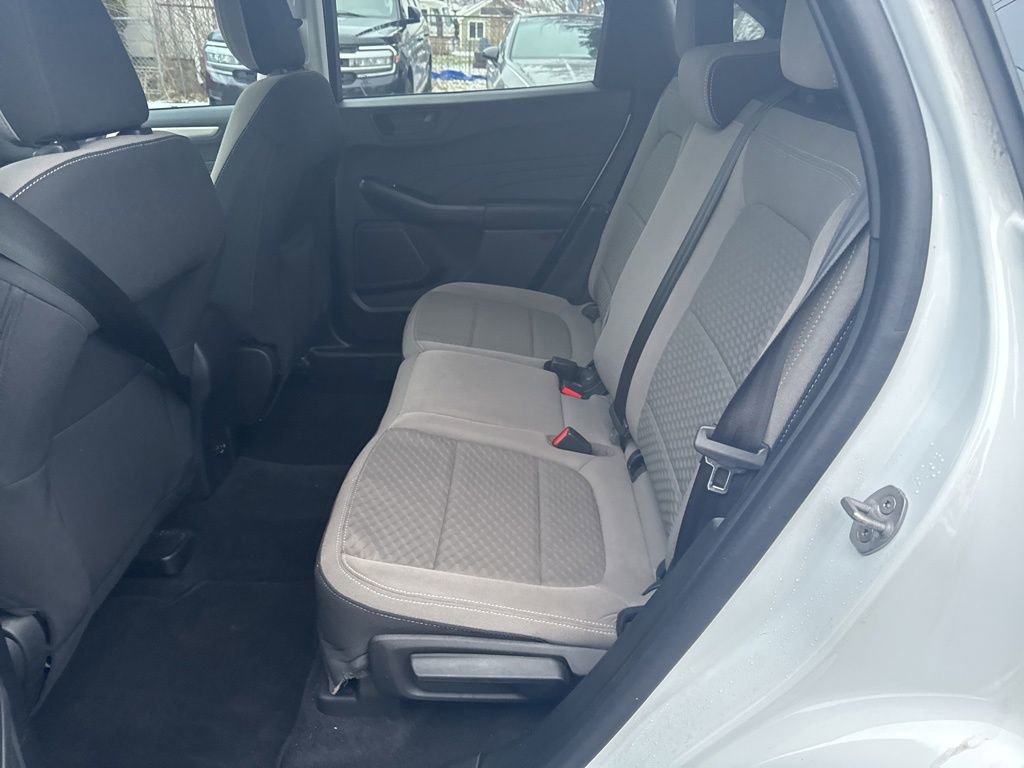 Certified 2022 Ford Escape SE image 33