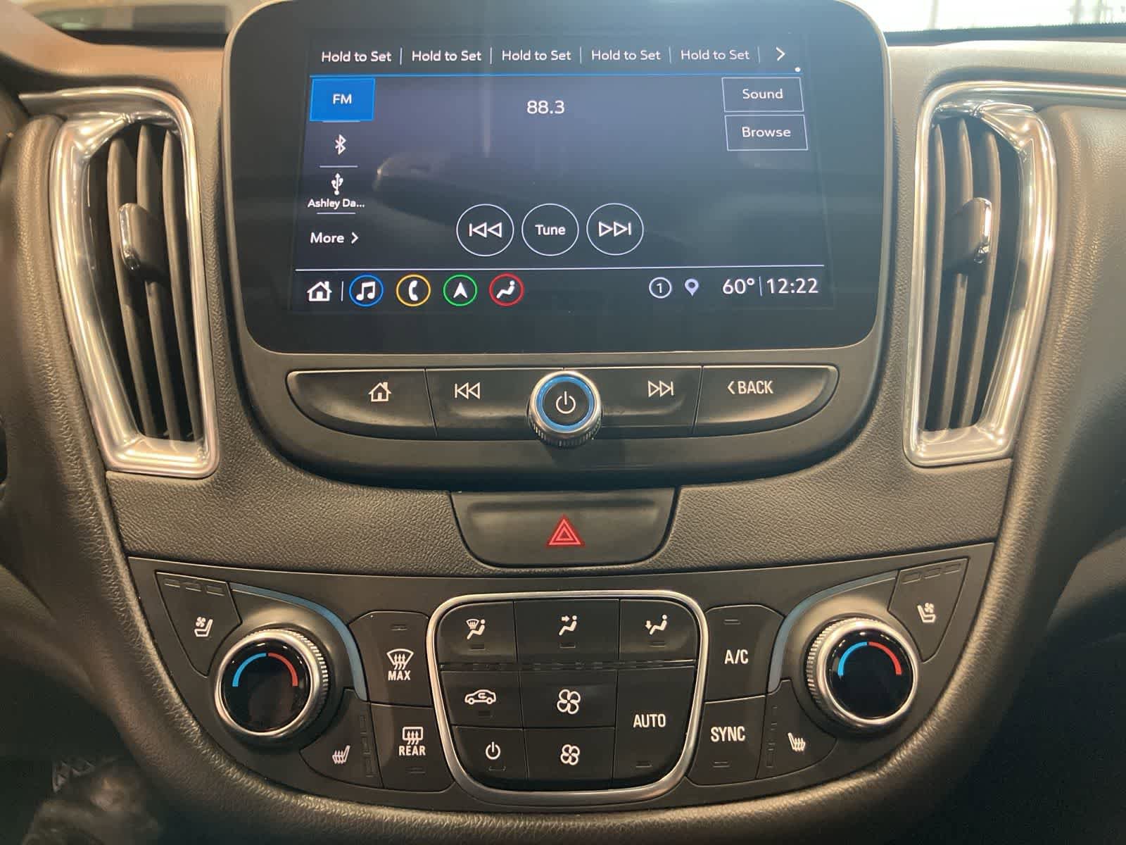 Used 2019 Chevrolet Malibu Premier FWD image 22