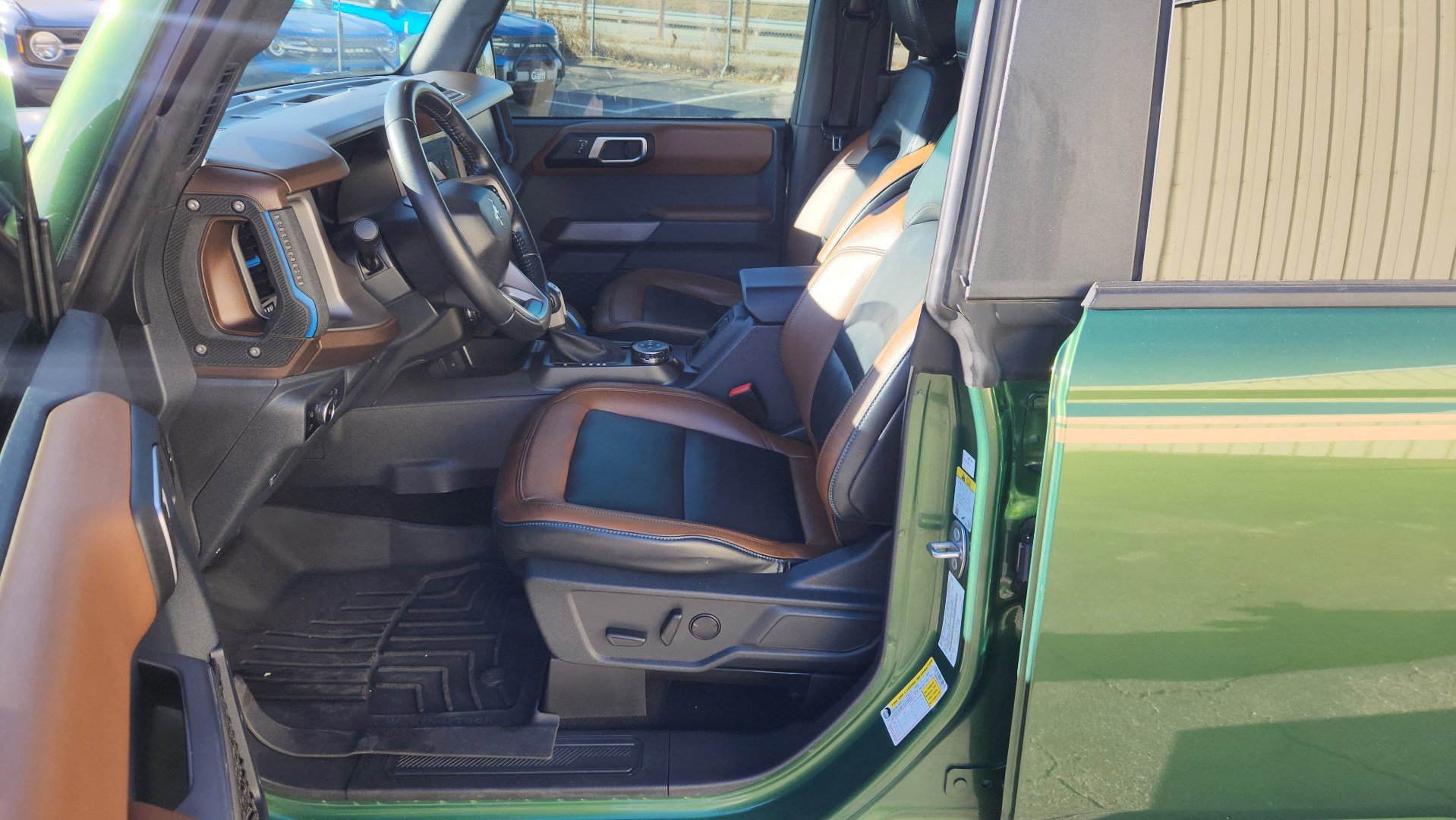 Certified 2023 Ford Bronco Outer Banks w/ Sasquatch Package image 23