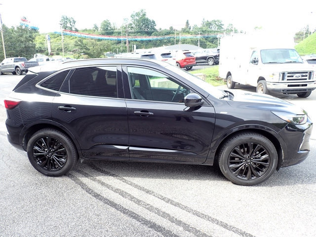 Certified 2023 Ford Escape ST-Line Elite AWD/4WD image 9