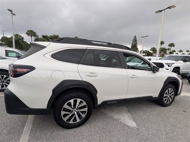 Used 2023 Subaru Outback Premium image 13
