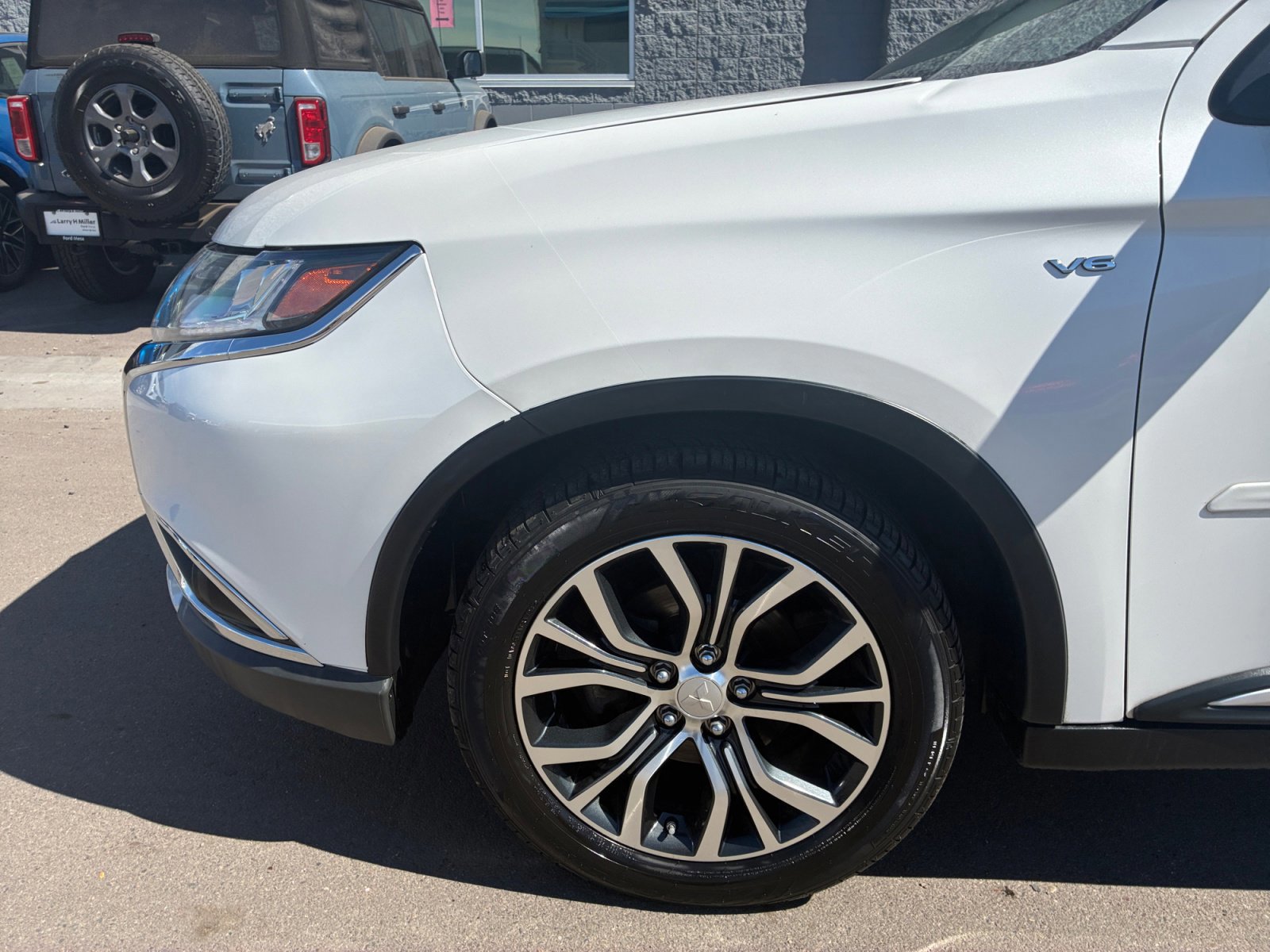 Used 2017 Mitsubishi Outlander GT image 32